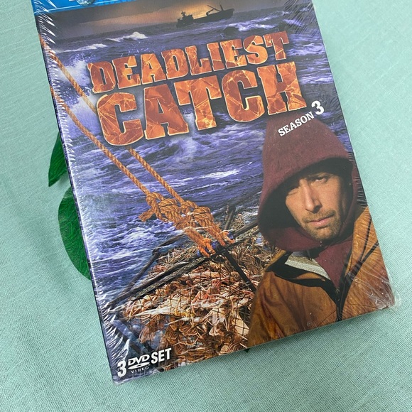 🎈Sale 🎈2 for $10 NWOT Deadliest Catch season 3 three disc set Sig Phil Blake - Picture 2 of 8